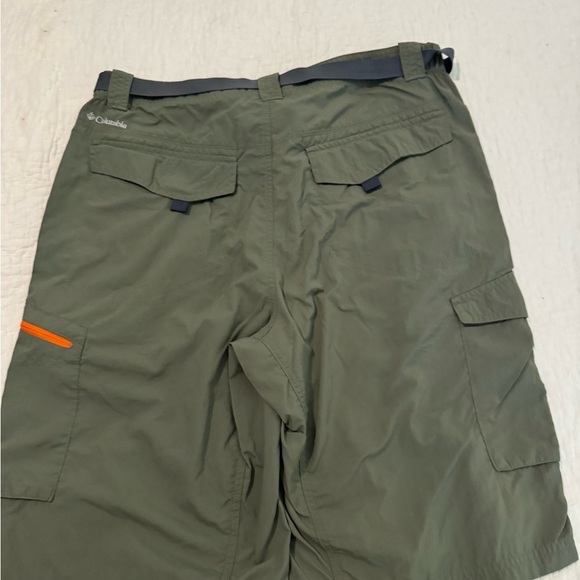 Columbia Omni-shade Cargo Shorts Size 36W Dusty Gray color - Picture 6 of 8